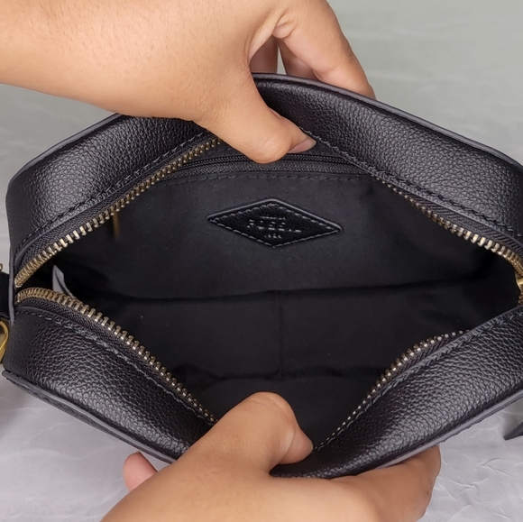 Fossil Small Crossbody - Picture 6 of 6